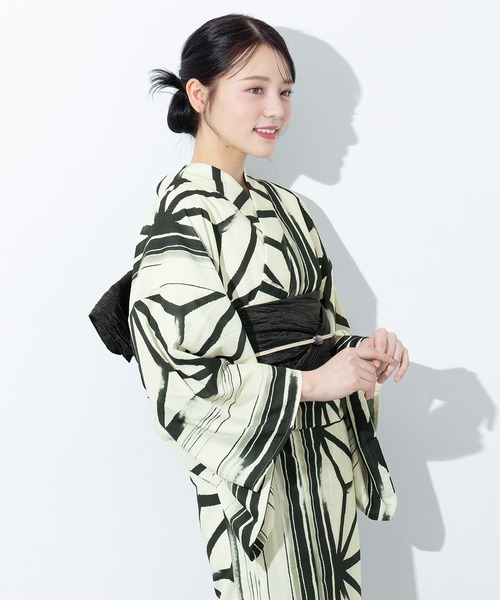 SOUBIEN（ソウビエン）の「“初心者でもプロの着姿”新二部式 セパレート浴衣3点セット（上衣・下衣・おはしょり布＋帯＋伊達締)【SOUBIEN】（浴衣・レディース・ホワイト系その他/ネイビー系/パープル系/グレー系/ブラック系2/ブラック系4/ブラック系/ネイビー系3/ネイビー系2/ブラック系3/その他/ベージュ系その他/グレイッシュベージュ/ブルー系/ホワイト×パープル/ネイビー系5/ネイビー系1/ネイビー系4/ベージュ系/ベージュ系その他2/ダルブルー系/サックスブルー系/ホワイト×ブルー/パープル系1/オレンジ系/ホワイト系/ピンク系・FREE）」の8枚目の写真