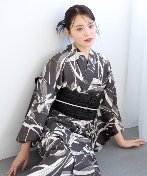 SOUBIEN（ソウビエン）の「“初心者でもプロの着姿”新二部式 セパレート浴衣3点セット（上衣・下衣・おはしょり布＋帯＋伊達締)【SOUBIEN】（浴衣・レディース・ホワイト系その他/ネイビー系/パープル系/グレー系/ブラック系2/ブラック系4/ブラック系/ネイビー系3/ネイビー系2/ブラック系3/その他/ベージュ系その他/グレイッシュベージュ/ブルー系/ホワイト×パープル/ネイビー系5/ネイビー系1/ネイビー系4/ベージュ系/ベージュ系その他2/ダルブルー系/サックスブルー系/ホワイト×ブルー/パープル系1/オレンジ系/ホワイト系/ピンク系・FREE）」の10枚目の写真