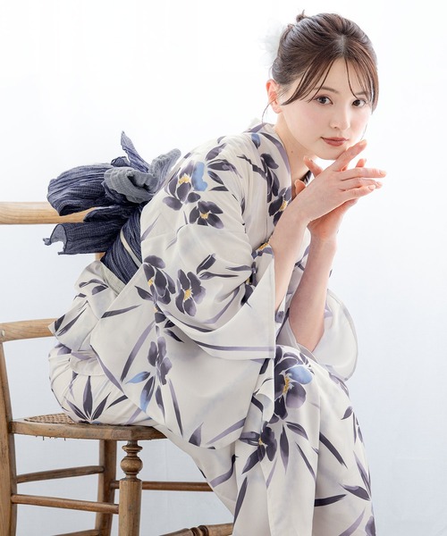 SOUBIEN（ソウビエン）の「“初心者でもプロの着姿”新二部式 セパレート浴衣3点セット（上衣・下衣・おはしょり布＋帯＋伊達締)【SOUBIEN】（浴衣・レディース・ホワイト系その他/ネイビー系/パープル系/グレー系/ブラック系2/ブラック系4/ブラック系/ネイビー系3/ネイビー系2/ブラック系3/その他/ベージュ系その他/グレイッシュベージュ/ブルー系/ホワイト×パープル/ネイビー系5/ネイビー系1/ネイビー系4/ベージュ系/ベージュ系その他2/ダルブルー系/サックスブルー系/ホワイト×ブルー/パープル系1/オレンジ系/ホワイト系/ピンク系・FREE）」の12枚目の写真