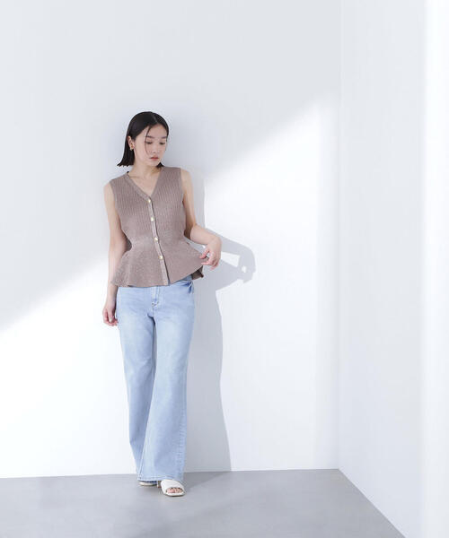 NATURAL BEAUTY BASIC（ナチュラルビューティーベーシック）の「◇デニムフレアパンツ（デニムパンツ・レディース・ブルー系その他2/ネイビー・SMALL/MEDIUM/P/S）」の4枚目の写真