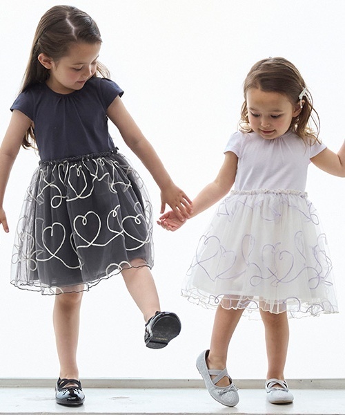 petit main LIEN（プティマインリアン）の「【リンク】チェーン刺しゅうチュールチュニック（チュニック・レディース・ブラック/ライトベージュ・F）」の3枚目の写真