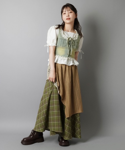 SPINNS(スピンズ)の「ショート丈デニムベスト/レース/NEO森ガール(ベスト・レディース・その他/ブラウン・ONESIZE)」の14枚目の写真