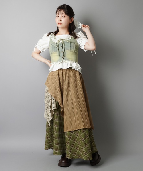 SPINNS(スピンズ)の「ショート丈デニムベスト/レース/NEO森ガール(ベスト・レディース・その他/ブラウン・ONESIZE)」の12枚目の写真