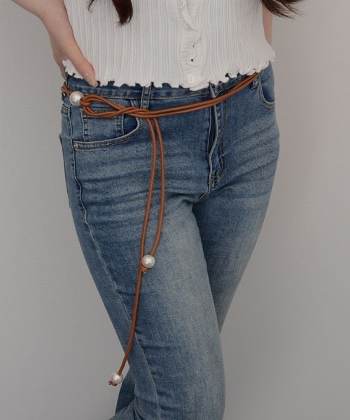 VIBGYOR Women（ヴィブジョー　ウィメン）の「【resonance】パール付き シンプルデザイン ウエストマーク 細合皮ベルト【マルチウェイ】（ベルト・レディース・ダークブラウン/ブラウン/ブラック/アイボリー・FREE）」の12枚目の写真