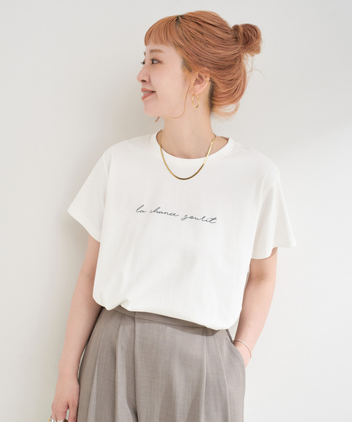 B.C STOCK(ベーセーストック)の「ウォッシャブル / スムースワンポイントロゴTEE(Tシャツ/カットソー・レディース・ホワイト/ブラウン/ブラック系その他・FREE)」の2枚目の写真