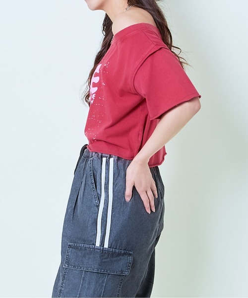 GORGE(ゴージ)の「《ケミカル×ゆるショル》ハートロゴクロップTシャツ(Tシャツ/カットソー・レディース・ブラック/ブルー/ピンク・F)」の16枚目の写真