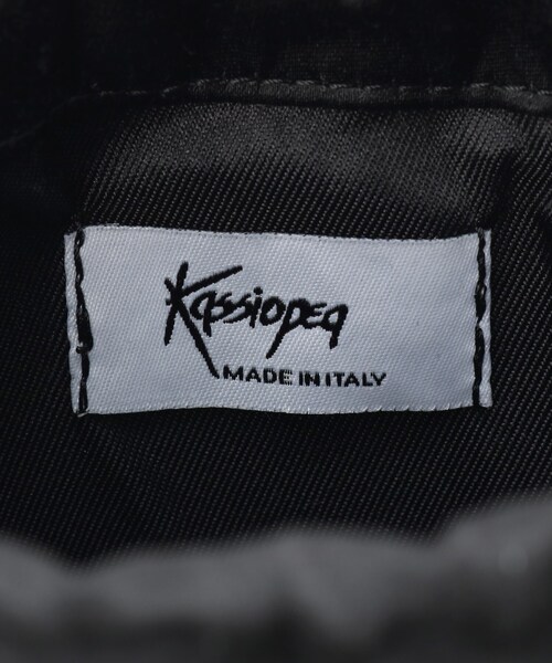 Kassiopea(カシオペア)の「KASSIOPEA(カシオペア)チェーン付きサテンハンドバッグ(ハンドバッグ・レディース・ブラック・00)」の5枚目の写真