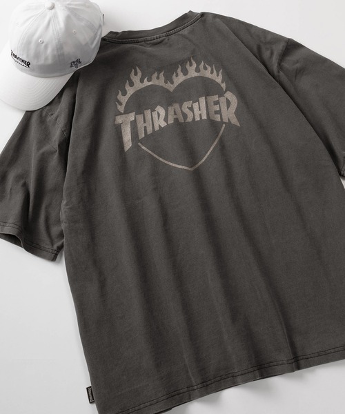 THRASHER(スラッシャー)の「【70】【THRASHER/スラッシャー】ピグメント加工 ファイヤー ハートロゴ Tシャツ/バックプリント/26SS新色追加(Tシャツ/カットソー・レディース・サックスブルー/チャコールグレー/グレー/ピンク/ブラウン/ダークグレー/グレー系その他・M/L/XL)」の2枚目の写真