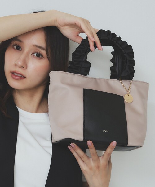 index（インデックス）の「【2WAY】持ち手フリルトートバッグ（トートバッグ・レディース・ブラック系/ベージュ系4/ブラック・00）」の9枚目の写真