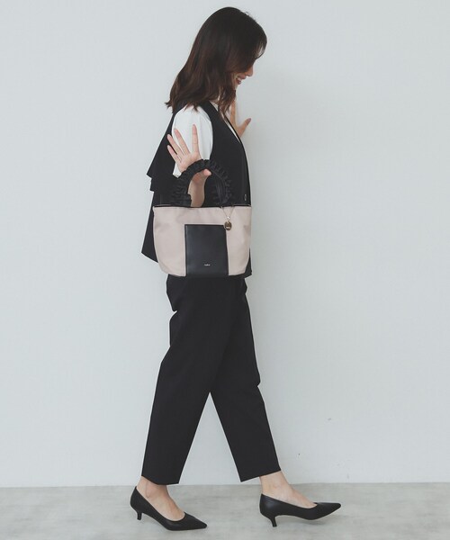 index（インデックス）の「【2WAY】持ち手フリルトートバッグ（トートバッグ・レディース・ブラック系/ベージュ系4/ブラック・00）」の10枚目の写真