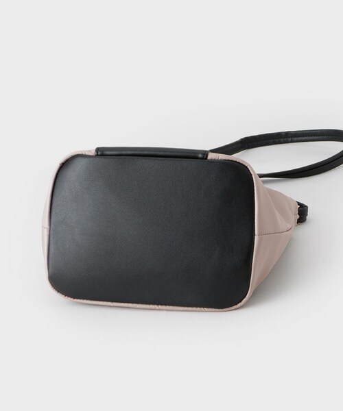 index（インデックス）の「【2WAY】持ち手フリルトートバッグ（トートバッグ・レディース・ブラック系/ベージュ系4/ブラック・00）」の16枚目の写真