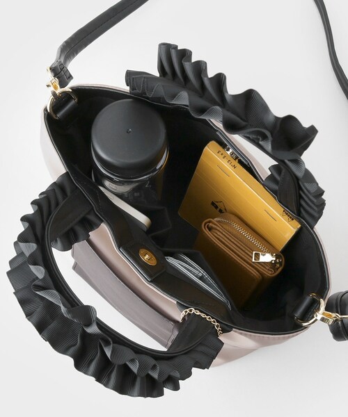 index（インデックス）の「【2WAY】持ち手フリルトートバッグ（トートバッグ・レディース・ブラック系/ベージュ系4/ブラック・00）」の20枚目の写真