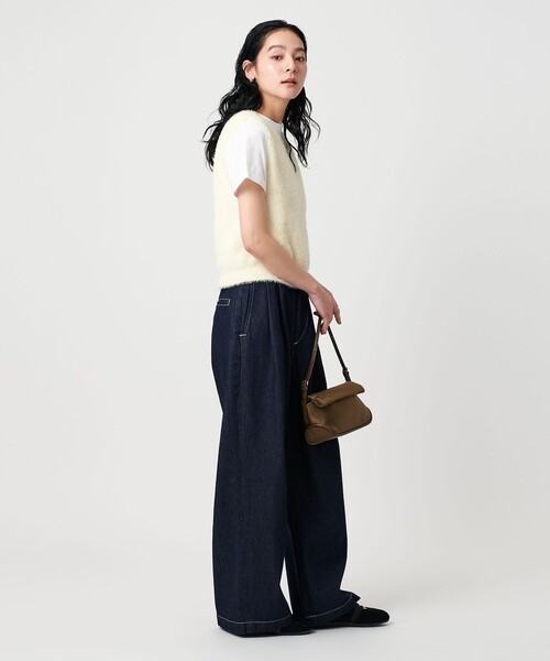 BEAUTY&YOUTH UNITED ARROWS（ビューティーアンドユースユナイテッドアローズ）の「シャギーVネック ニットベスト（ベスト・レディース・ベージュ/オフホワイト/ブラック・FREE）」の10枚目の写真