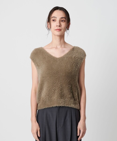 BEAUTY&YOUTH UNITED ARROWS（ビューティーアンドユースユナイテッドアローズ）の「シャギーVネック ニットベスト（ベスト・レディース・ベージュ/オフホワイト/ブラック・FREE）」の15枚目の写真