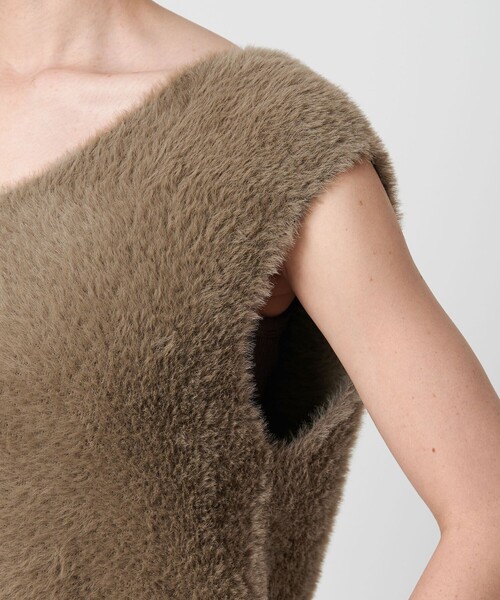 BEAUTY&YOUTH UNITED ARROWS（ビューティーアンドユースユナイテッドアローズ）の「シャギーVネック ニットベスト（ベスト・レディース・ベージュ/オフホワイト/ブラック・FREE）」の19枚目の写真