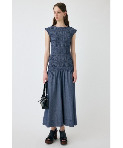 MOUSSY(マウジー)の「【EC・一部店舗限定】SHIRRING GATHER サマードレス(ワンピース・レディース・ブルー/ブラック・1/2)」の4枚目の写真