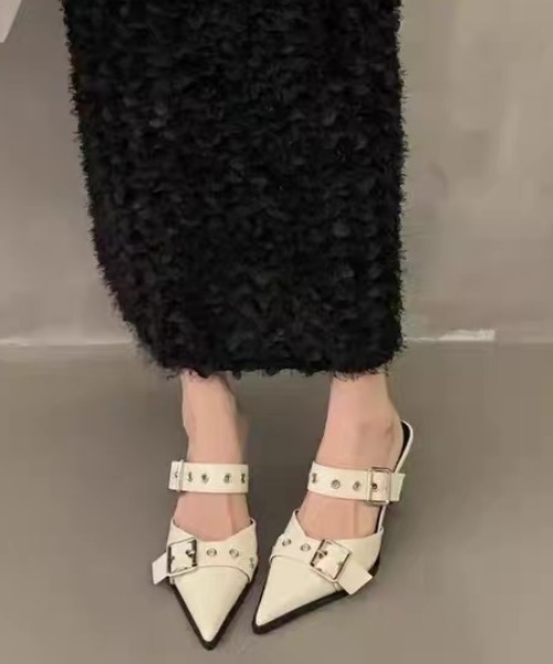 ampm（エーエムピーエム）の「バックルストラップポインテッドミュールパンプス（パンプス・レディース・ホワイト/ブラック・35/36/37/38/39/40）」の20枚目の写真