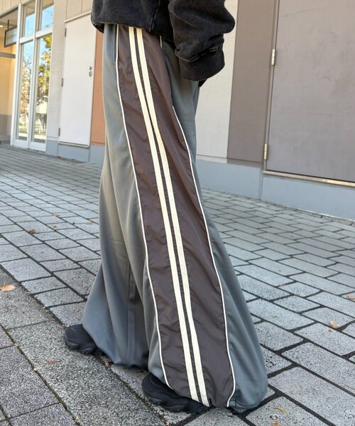 etsinta（エシンタ）の「etsintaリメイクドロストワイドジャージパンツ（その他パンツ・レディース・ブラック/グレー/レッド・ONE SIZE）」の16枚目の写真