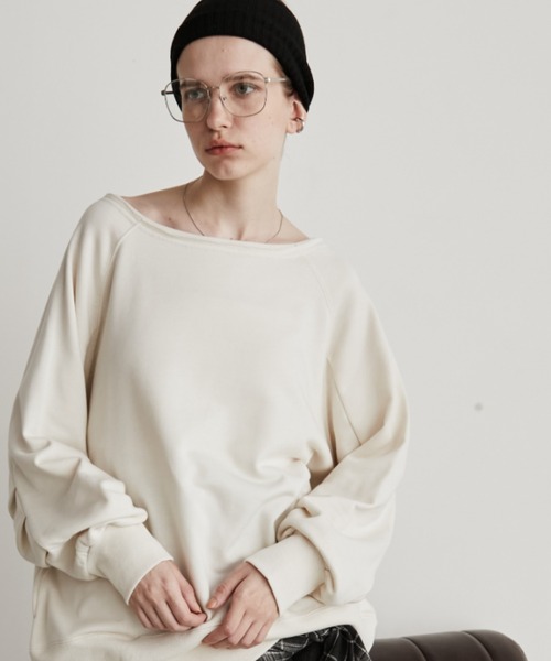 ボートネック裏毛オーバーサイズプルオーバー（スウェット）｜Auntie