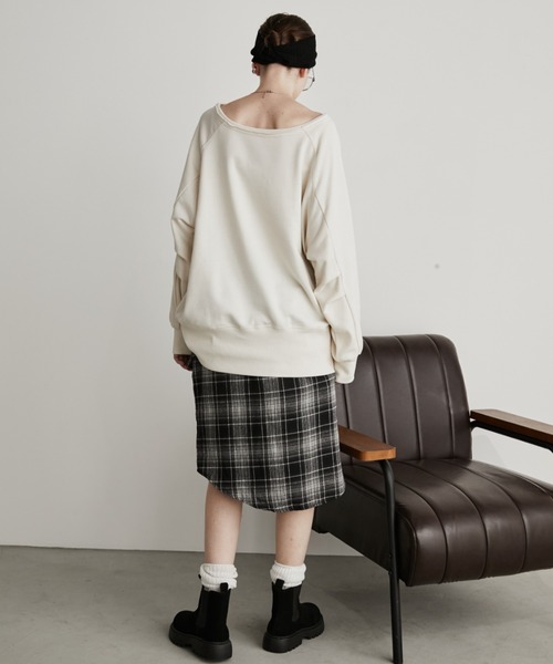 ボートネック裏毛オーバーサイズプルオーバー（スウェット）｜Auntie