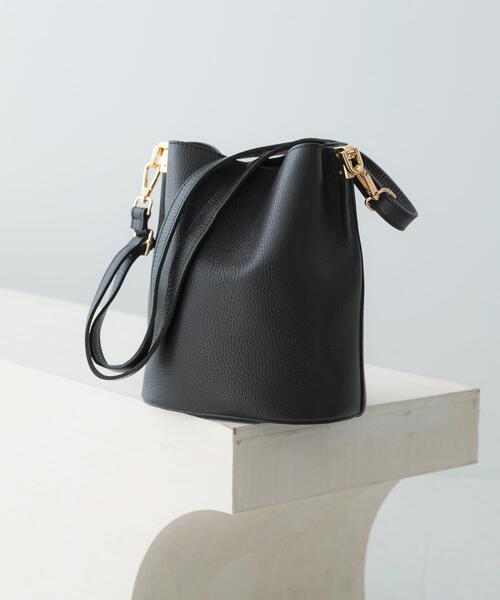 URBAN RESEARCH ROSSO WOMEN（アーバンリサーチ　ロッソ）の「AULENTTI　ワンショルダーバッグ（ショルダーバッグ・レディース・ブラック/ベージュ系その他/ブラウン・-）」の2枚目の写真