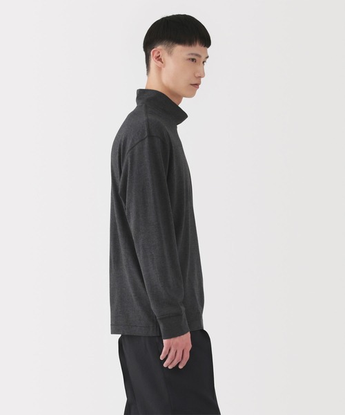 MUJI Labo（ムジラボ）の「〔MUJI Labo〕紳士　昔ながらの製法で編み立てた天竺ハイネック長袖Ｔシャツ（Tシャツ/カットソー・メンズ・ブラウン/ダークグレー・M/L/XL）」の4枚目の写真