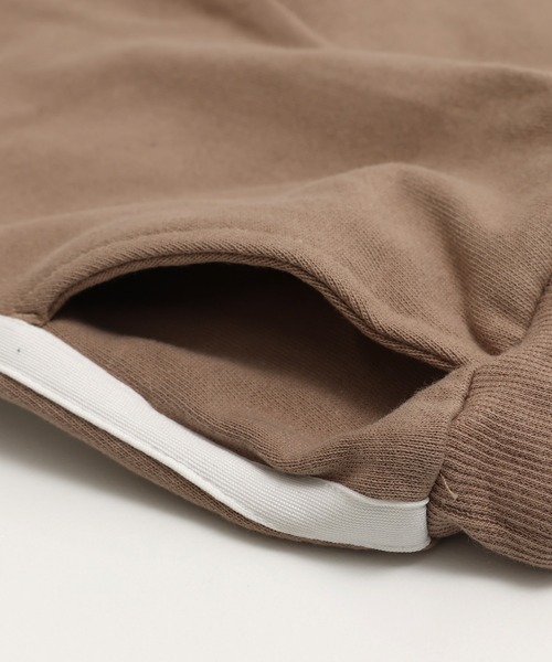 chil2(チルツー)の「綿100% 裏毛 脇ラインスウェットパンツ(スウェットパンツ・キッズ・チャコールグレー/ブラック/ネイビー/ベージュ/グレー・90cm/110cm/100cm/120cm/130cm/140cm/150cm)」の9枚目の写真