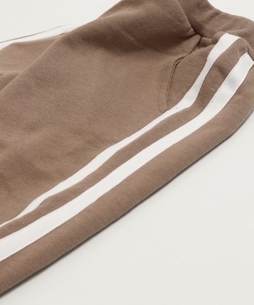 chil2(チルツー)の「綿100% 裏毛 脇ラインスウェットパンツ(スウェットパンツ・キッズ・チャコールグレー/ブラック/ネイビー/ベージュ/グレー・90cm/110cm/100cm/120cm/130cm/140cm/150cm)」の11枚目の写真