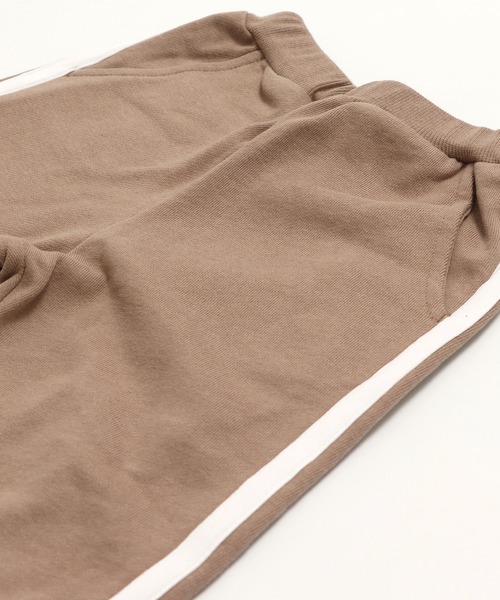 chil2(チルツー)の「綿100% 裏毛 脇ラインスウェットパンツ(スウェットパンツ・キッズ・チャコールグレー/ブラック/ネイビー/ベージュ/グレー・90cm/110cm/100cm/120cm/130cm/140cm/150cm)」の17枚目の写真