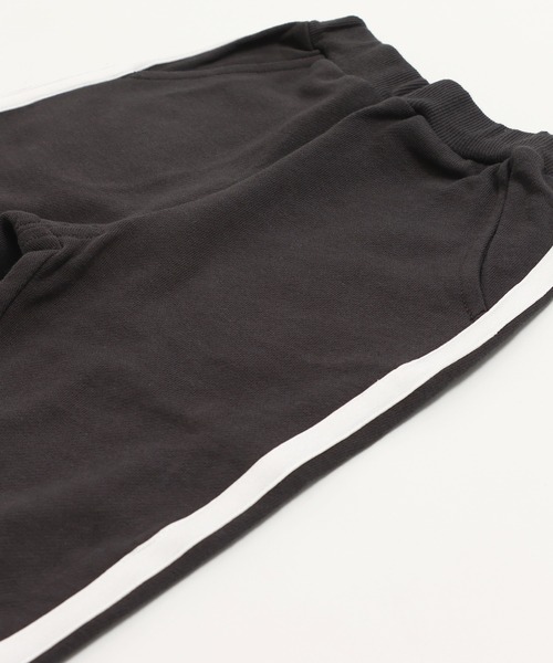 chil2(チルツー)の「綿100% 裏毛 脇ラインスウェットパンツ(スウェットパンツ・キッズ・チャコールグレー/ブラック/ネイビー/ベージュ/グレー・90cm/110cm/100cm/120cm/130cm/140cm/150cm)」の19枚目の写真