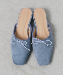 bita.（ビタ）の「スウェードリボンスクエアトゥミュール（パンプス）」