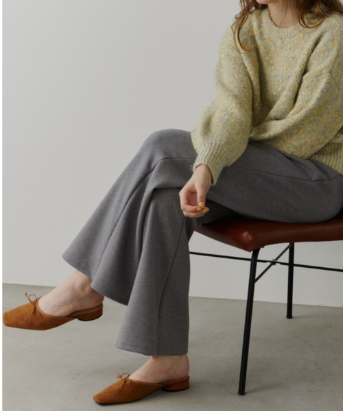 bita.(ビタ)の「スウェードリボンスクエアトゥミュール(パンプス・レディース・ベージュ/ブルー/ブラック・LARGE/MEDIUM)」の19枚目の写真