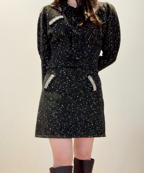 SELFIST（セルフィスト）の「【セットアップ対応】ラメネップニットビジュー付カーディガン　パフショルダー　襟付きニット　キラキラ　クリスマス　イルミネーション（ニット/セーター・レディース・ブラック/グレー/オフホワイト・フリー）」の7枚目の写真