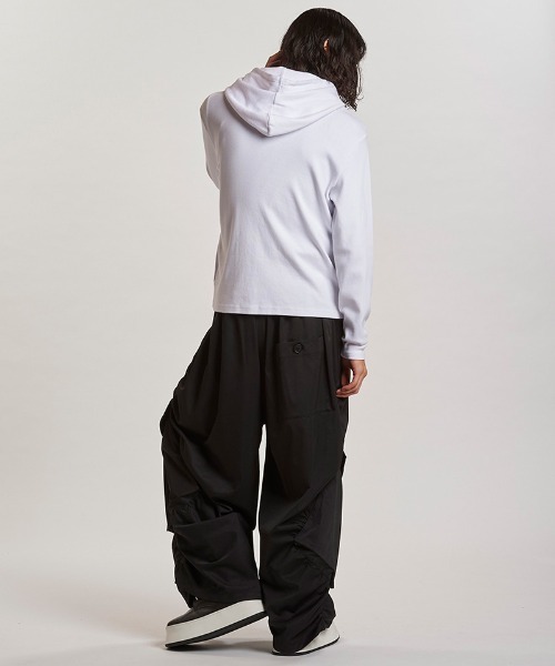 NO ID.(ノーアイディ)の「mpa3936- フライスハイネックZIPパーカ(857006-312T)(パーカー・メンズ・ホワイト/ブラック/グレー・1/2)」の15枚目の写真