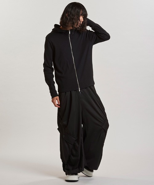 NO ID.(ノーアイディ)の「mpa3936- フライスハイネックZIPパーカ(857006-312T)(パーカー・メンズ・ホワイト/ブラック/グレー・1/2)」の22枚目の写真