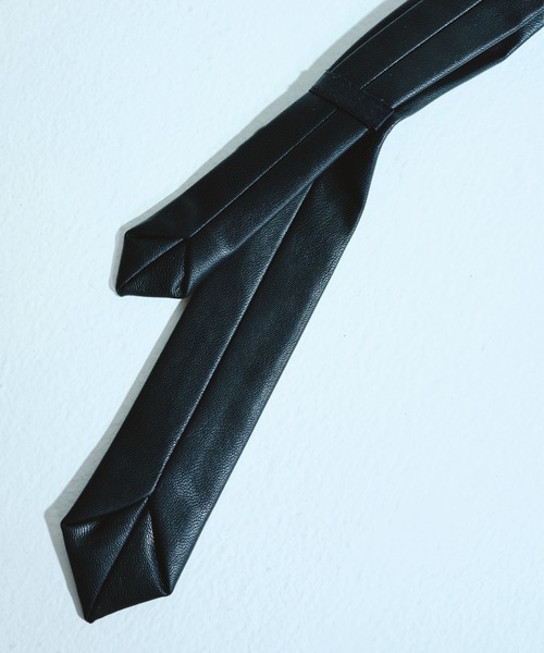 Slim Faux Leather Tie / スリムPUレザーネクタイ（ネクタイ