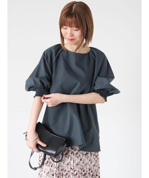 Lugnoncure（ルノンキュール）の「アソート袖口シャーリングブラウス（シャツ/ブラウス・レディース・ブルー/オフホワイト/チャコールグレー/ブラウン/ベージュ・F）」の14枚目の写真