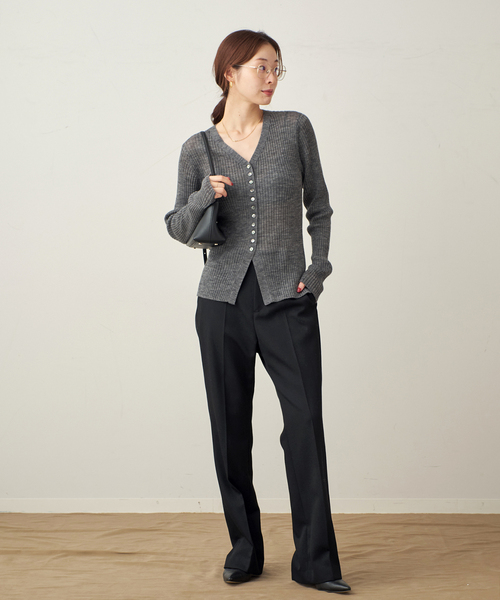 plage(プラージュ)の「Straight Slit パンツ(スラックス・レディース・チャコールグレー/ブラック・34/36/38/40)」の3枚目の写真