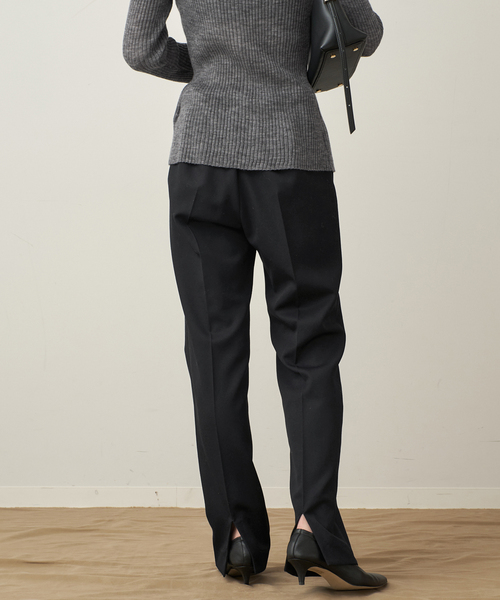 plage(プラージュ)の「Straight Slit パンツ(スラックス・レディース・チャコールグレー/ブラック・34/36/38/40)」の15枚目の写真