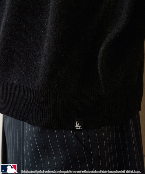 MLB（メジャーリーグベースボール）の「MLB × MARY QUANT/エムエルビー × マリークワント MLB×MARY QUANT CREWNECK KNIT CARDIGAN/刺繍ロゴクルーネックニットカーディガン(限定展開)（カーディガン/ボレロ・メンズ・ブラウン/ネイビー/ブラック・LARGE/SMALL/MEDIUM）」の11枚目の写真