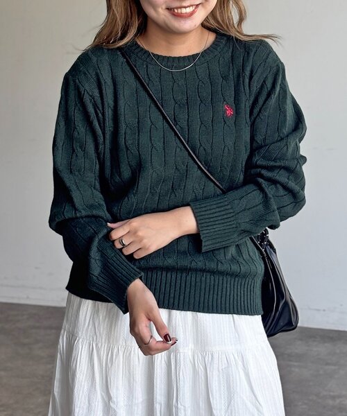 U.S. POLO ASSN.(ユーエスポロアッスン)の「ケーブルニット(ニット/セーター・レディース・ネイビー/キャメル/レッド/グリーン/アイボリー・FREE)」の1枚目の写真
