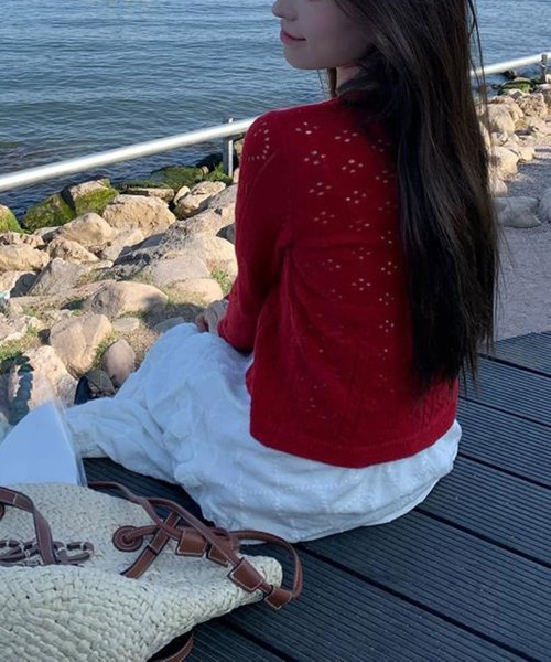 MEMECLE（メメクル）の「【MEMECLE/メメクル】クルーネックカラーカーディガン（カーディガン/ボレロ・レディース・レッド/ネイビー/ライトブルー/アイボリー・FREE）」の10枚目の写真