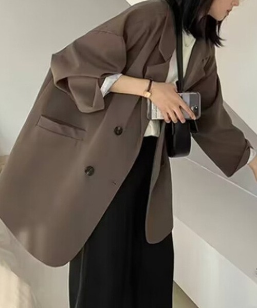 cammie（キャミー）の「ロールアップスリーブオーバーサイズダブルジャケット（テーラードジャケット・レディース・アイボリー/ブラック・M/L）」の13枚目の写真