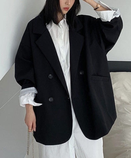 cammie（キャミー）の「ロールアップスリーブオーバーサイズダブルジャケット（テーラードジャケット・レディース・アイボリー/ブラック・M/L）」の8枚目の写真