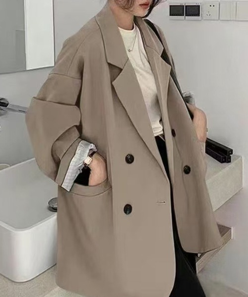 cammie（キャミー）の「ロールアップスリーブオーバーサイズダブルジャケット（テーラードジャケット・レディース・アイボリー/ブラック・M/L）」の12枚目の写真