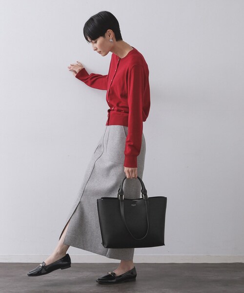 OPAQUE.CLIP（オペークドットクリップ）の「【2WAY/A4サイズ対応】シュリンク合皮トートバッグ（トートバッグ・レディース・ベージュ/ブラック・00）」の5枚目の写真