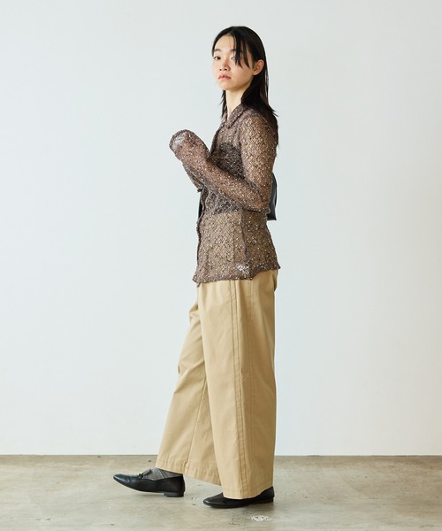 AO2(アオズ)の「ネップメッシュスリムシルエットシャツカーディガン(カーディガン/ボレロ・レディース・ホワイト/ブラウン/ブラック・FREE)」の5枚目の写真