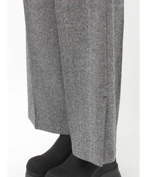 MURUA(ムルーア)の「ネップツイードワイドパンツ(スラックス・レディース・ブラック/グレー・1/2)」の4枚目の写真