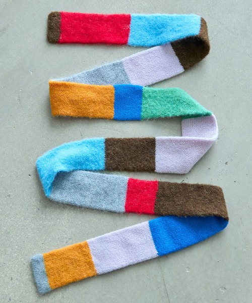 MAISON SPECIAL(メゾンスペシャル)の「Slim Muffler / スリムマフラー(マフラー・レディース・ブラック/マルチ・FREE)」の2枚目の写真