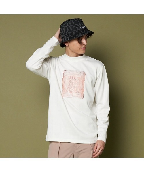 VIVA HEART（ビバハート）の「【VIVA HEART/GOLF】VIVAHE(ART) 絵画プリント長袖プルオーバー（Tシャツ/カットソー・メンズ・オフホワイト/ネイビー/チャコール・XL/M/L）」の2枚目の写真
